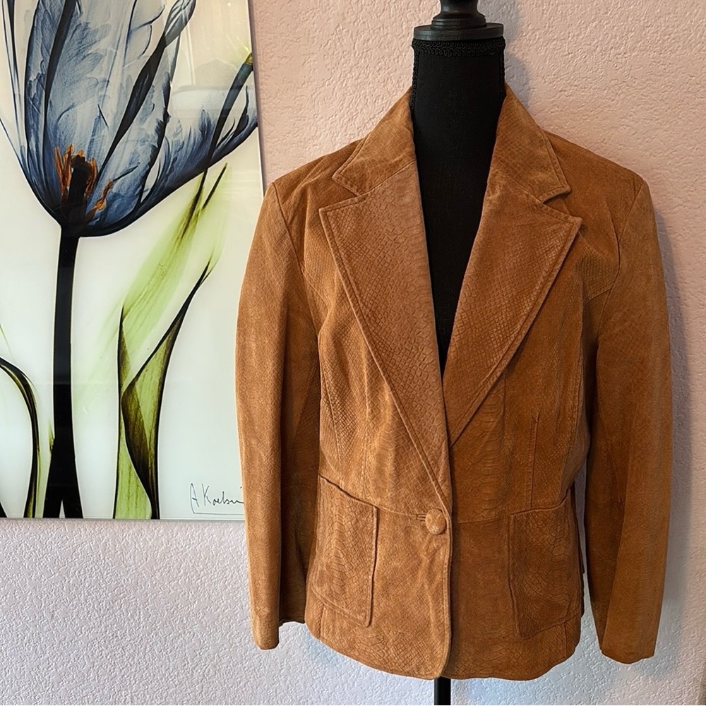 Bernardo women’s jacket size large